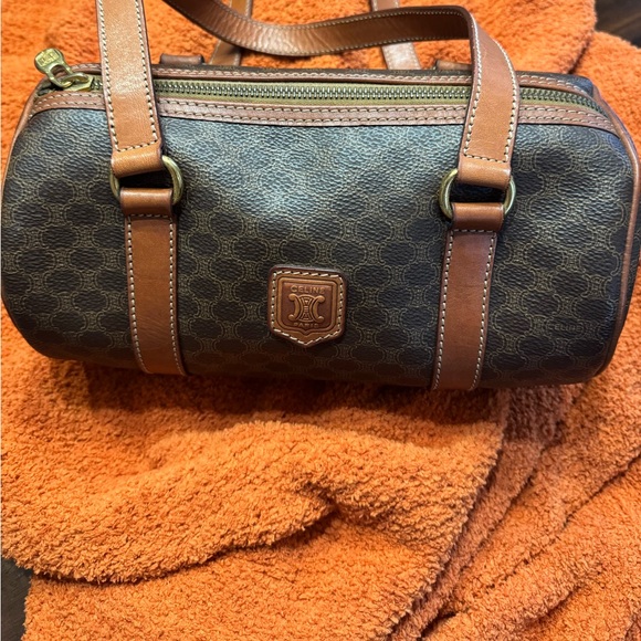 Price dropped!!!Authentic—Vintage Celine Macadame Small Papillon Bag. - Picture 2 of 8